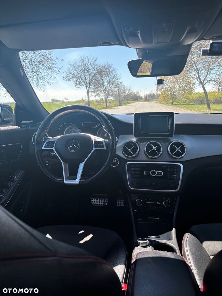 Mercedes-Benz CLA 250 7G-DCT - 15