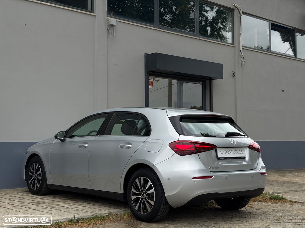 Mercedes-Benz A 200 - 4