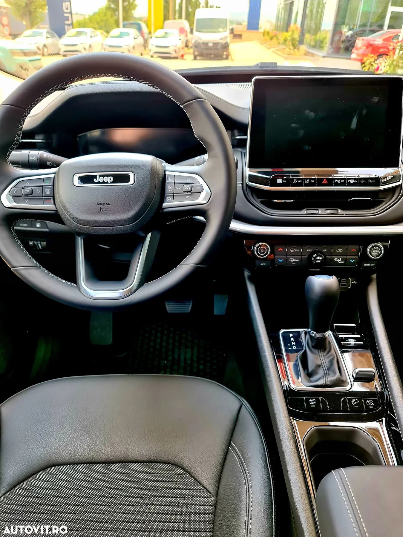 Jeep Compass - 10