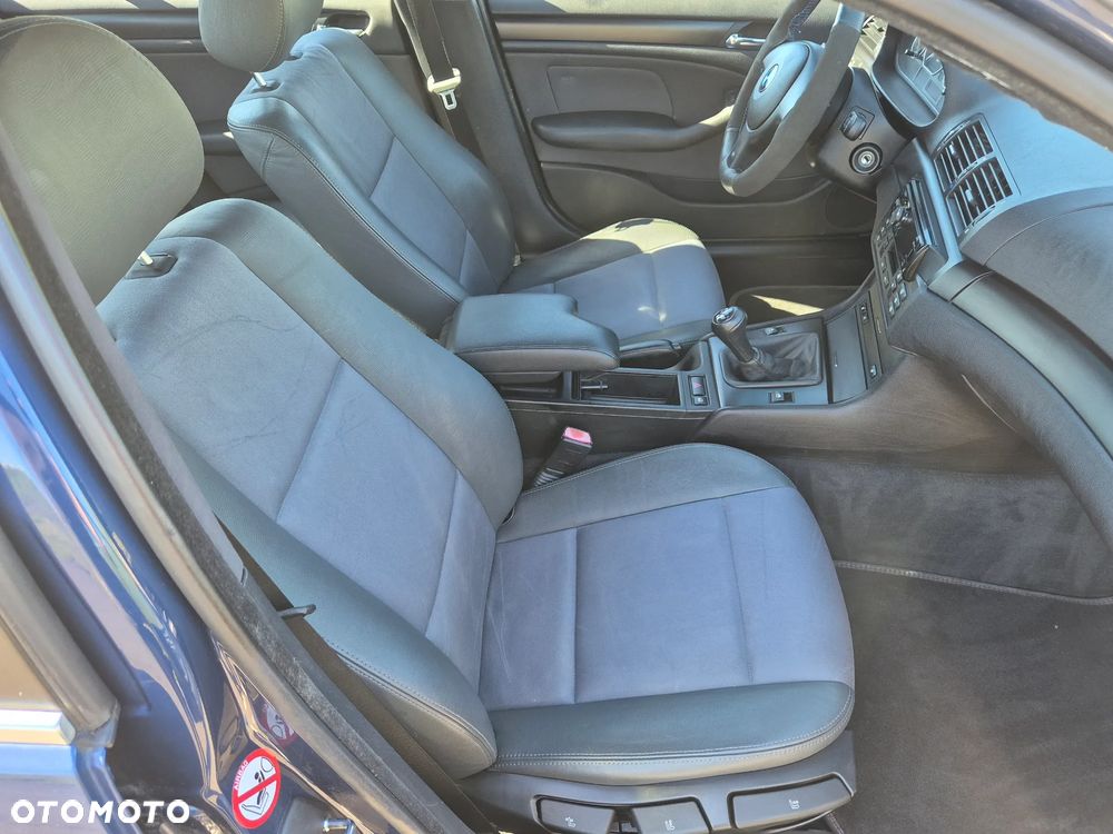 BMW Seria 3 320i - 12