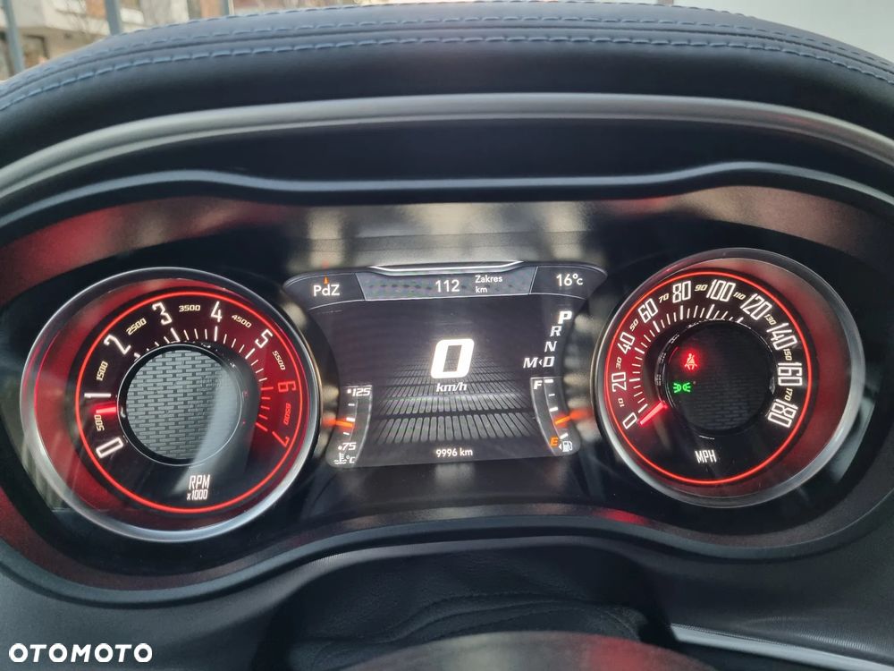 Dodge Challenger 6.4 Scat Pack - 11