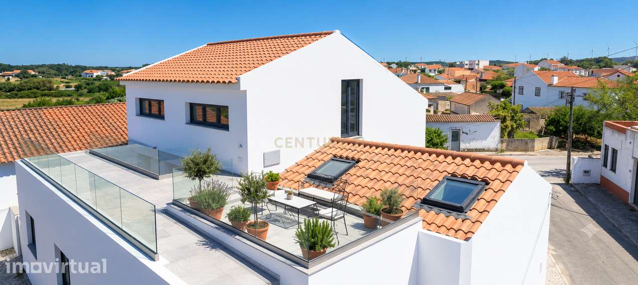 Moradia T3 de Charme Totalmente Renovada | Moledo – Lourinhã - Grande imagem: 2/27