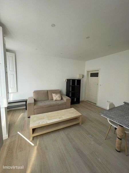 Apartamento T1 Remodelado no Porto - Grande imagem: 2/7