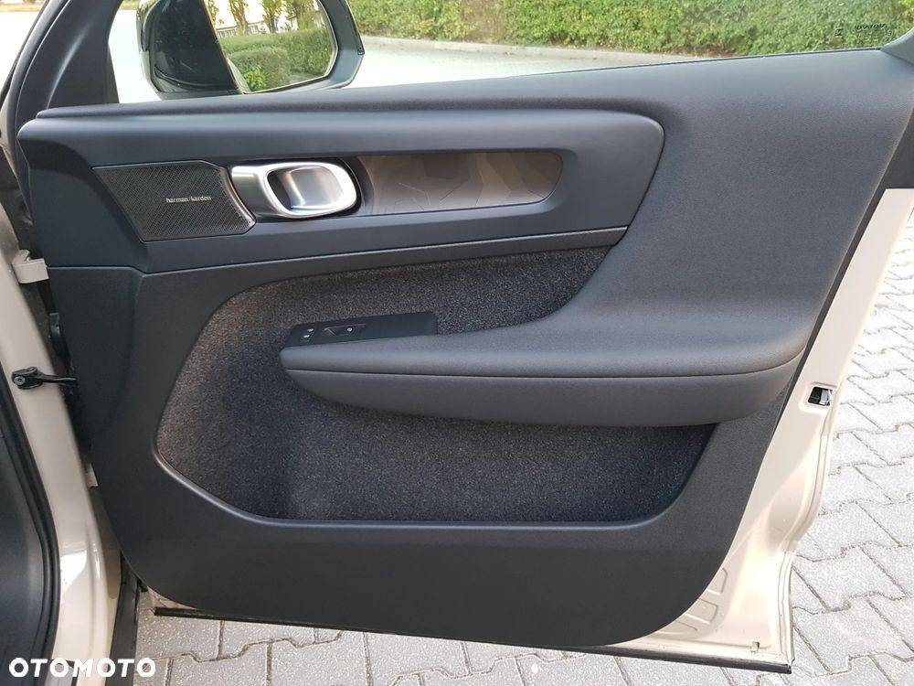 Volvo XC 40 Recharge 82 kWh Single M Extended Range RWD Plus - 18