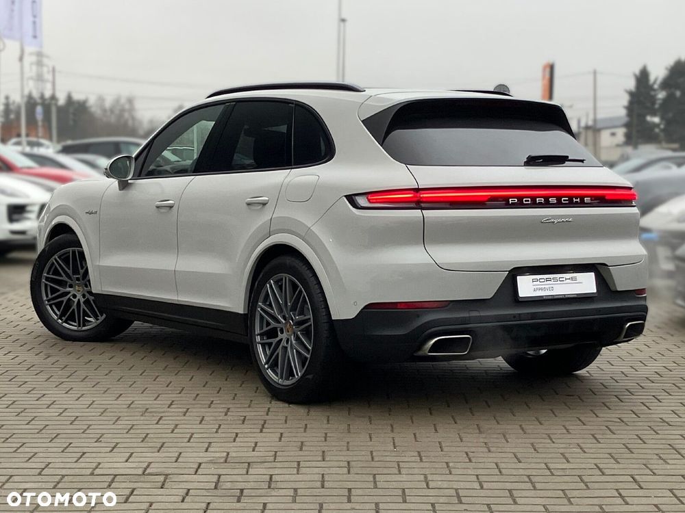 Porsche Cayenne - 4