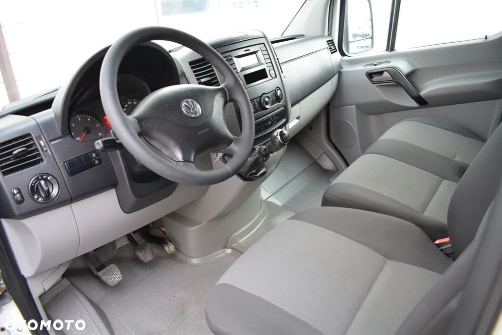 Volkswagen CRAFTER 35 2.0TDI - 27