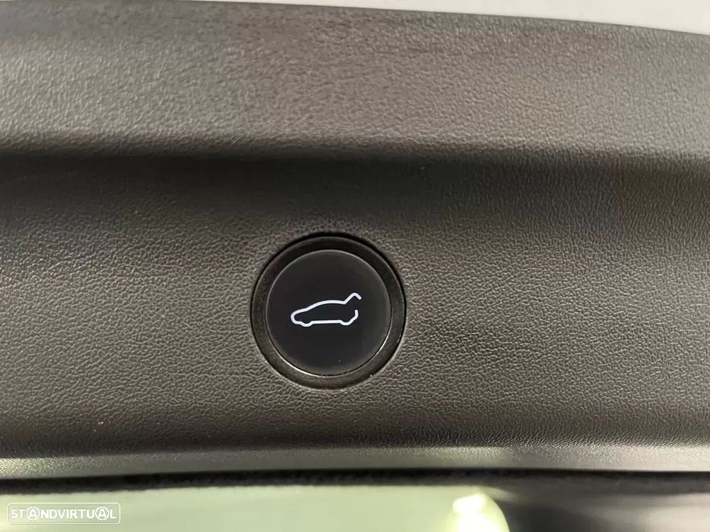 Tesla Model Y Long Range Tração Integral — fotografia 40