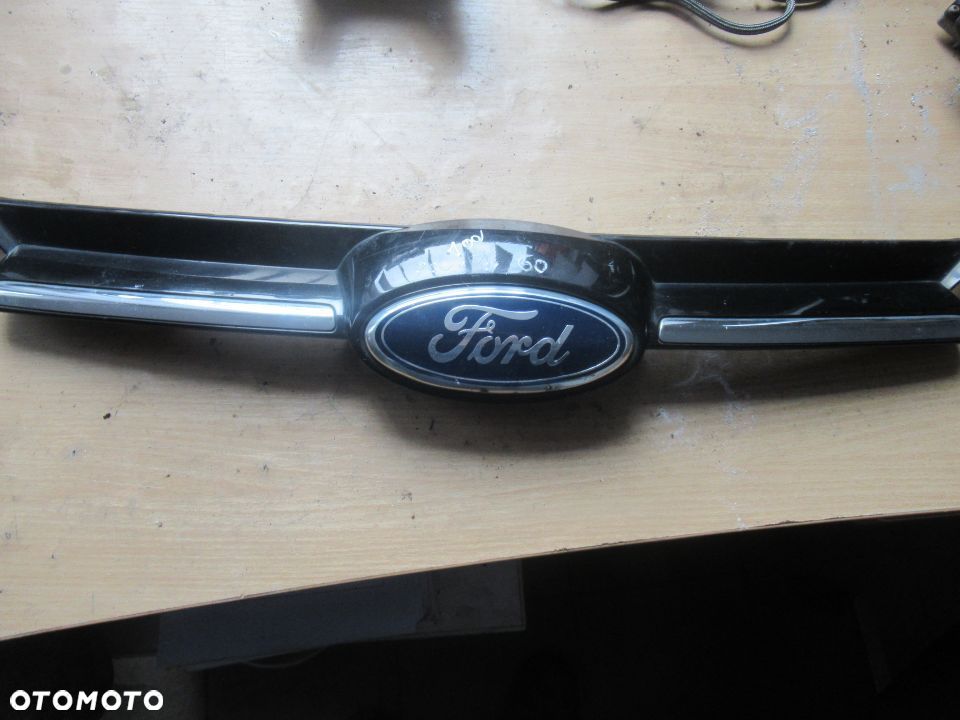 GRILLL FORD FOCUS MK III - 2