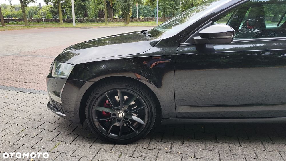 Skoda Octavia 2.0 TDI DSG RS - 4