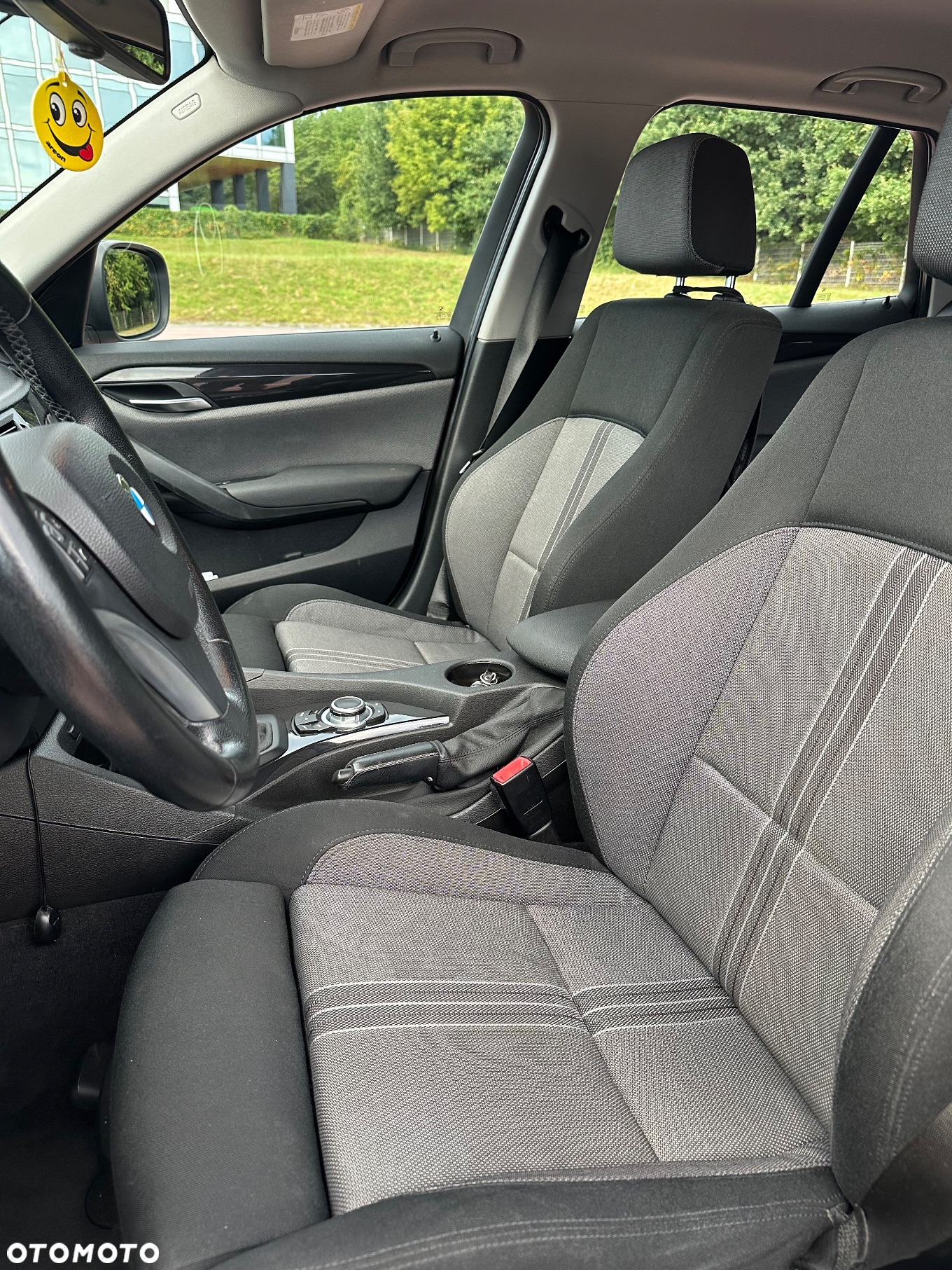 BMW X1 xDrive18d - 11