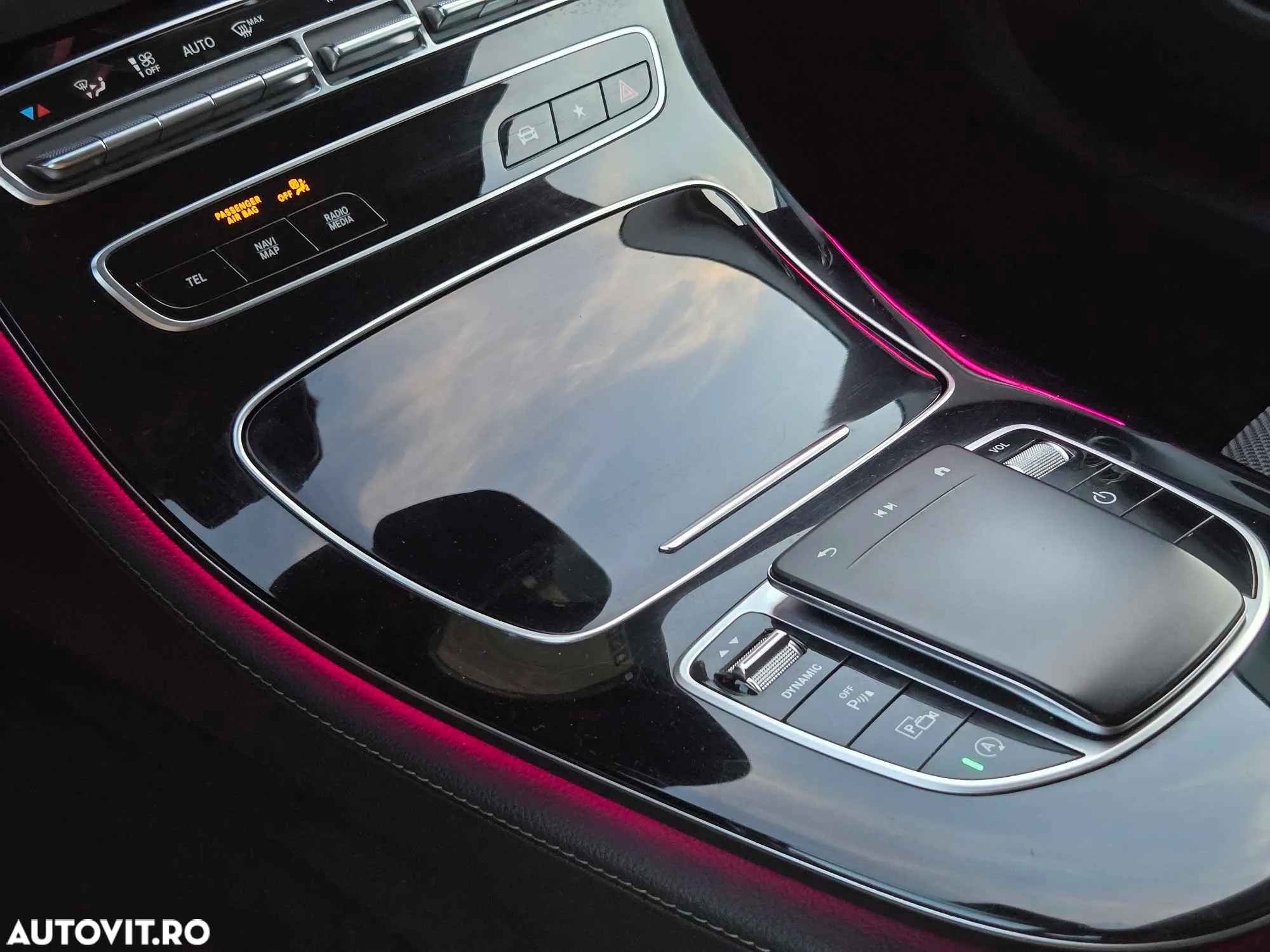 Mercedes-Benz E 220 d T 9G-TRONIC Avantgarde - 11
