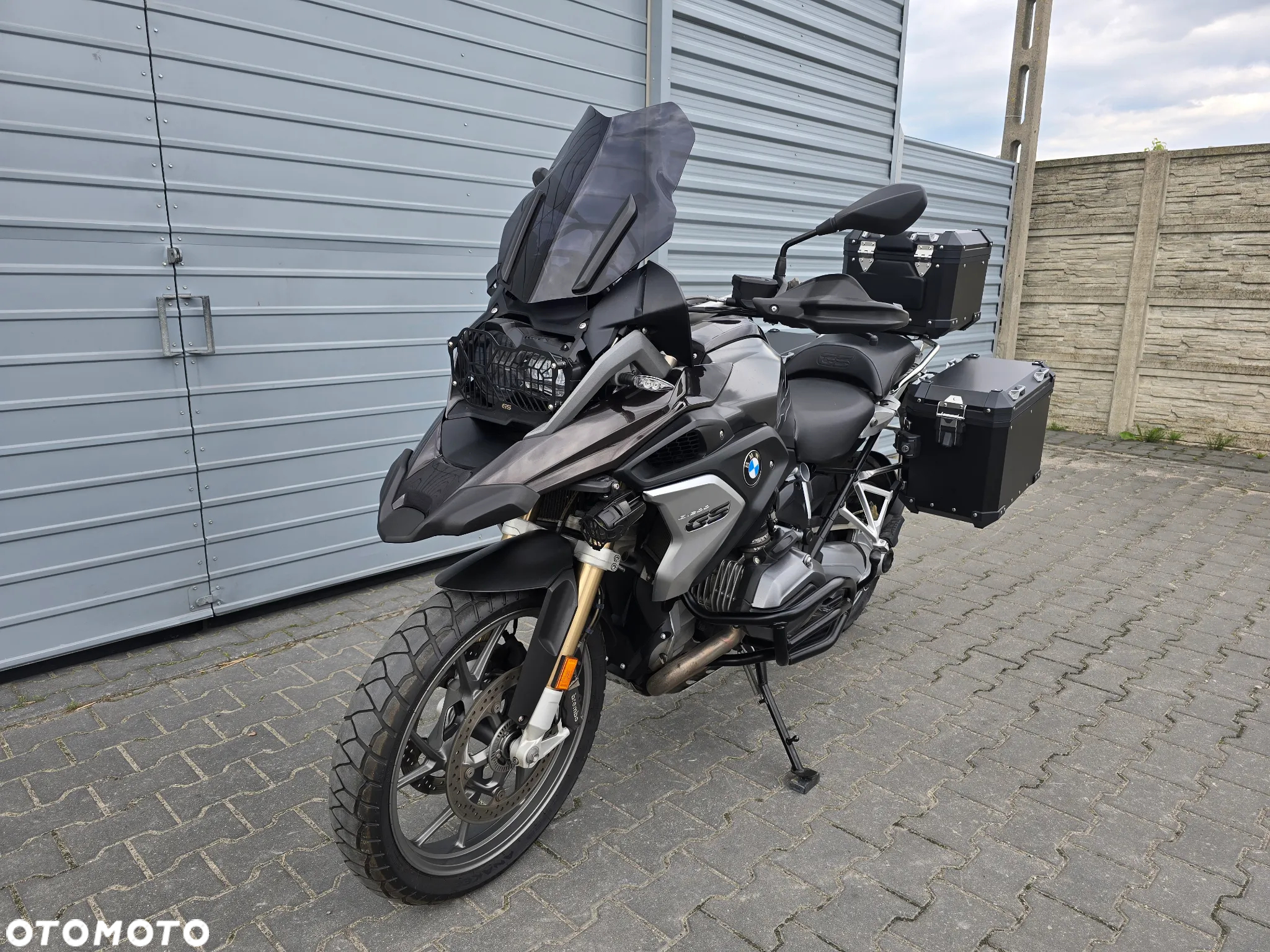 BMW R - 9