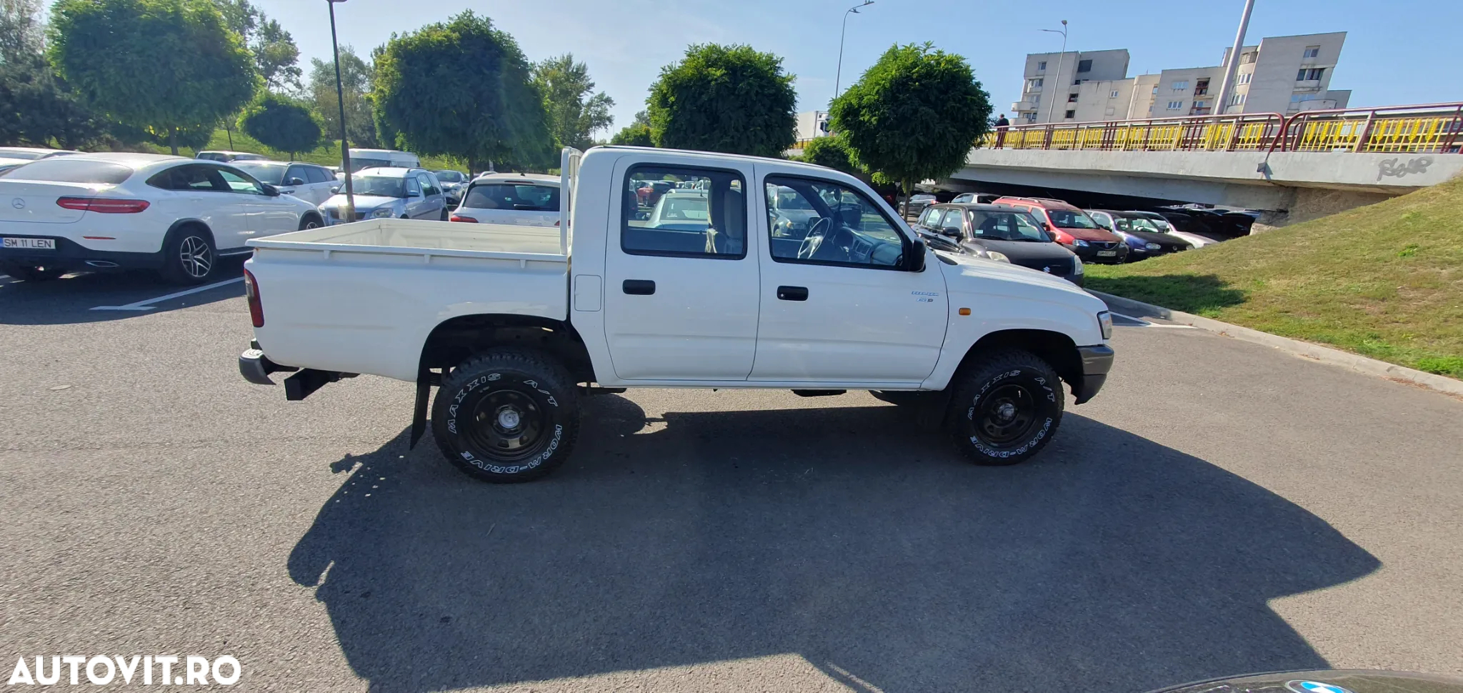 Toyota Hilux 4x4 Double Cab Special - 10