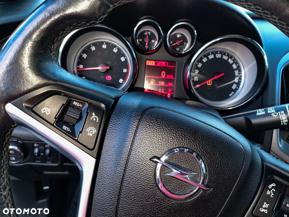 Opel Astra 1.4 Turbo Innovation - 26