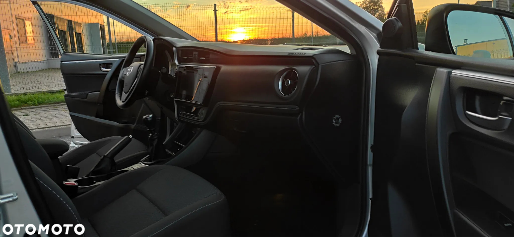 Toyota Corolla 1.6 Comfort - 27