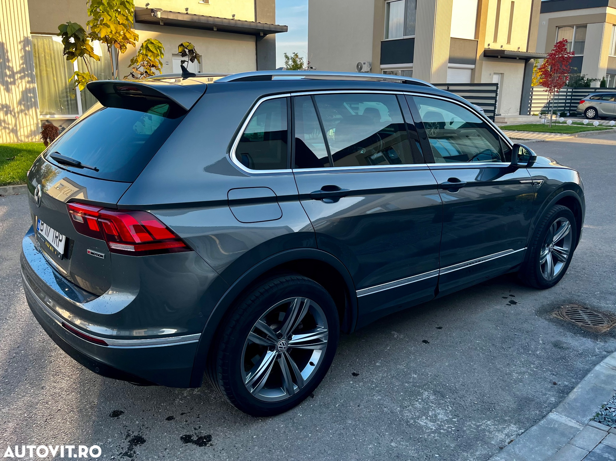 Volkswagen Tiguan 2.0 TDI 4Mot DSG Highline - 4