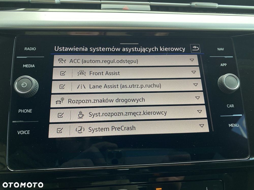 Volkswagen Arteon 2.0 TSI R-Line DSG - 24