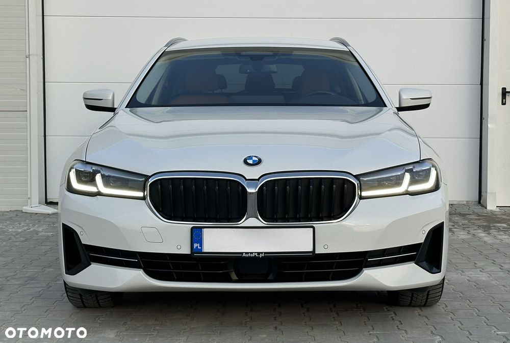BMW Seria 5 520d xDrive - 6