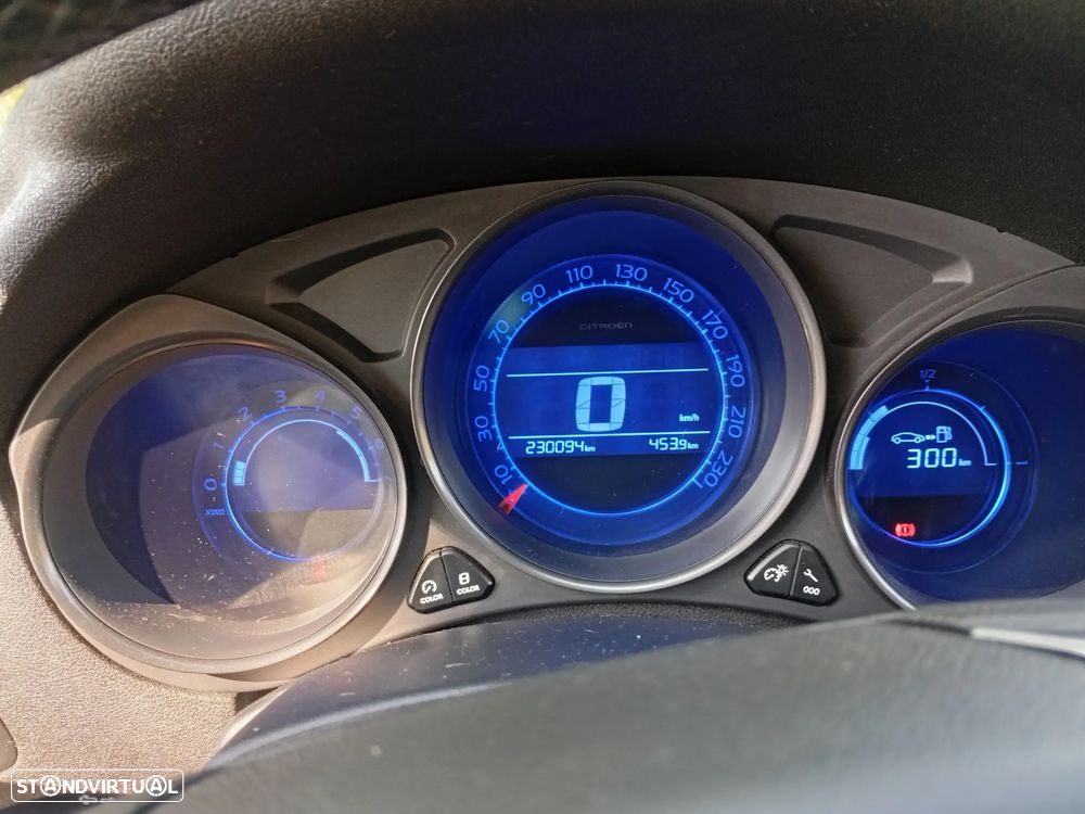 Citroen C4 2011 photo 5