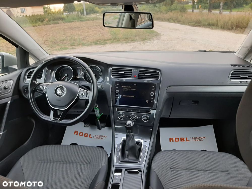 Volkswagen Golf 1.6 TDI (BlueMotion Technology) Comfortline - 19
