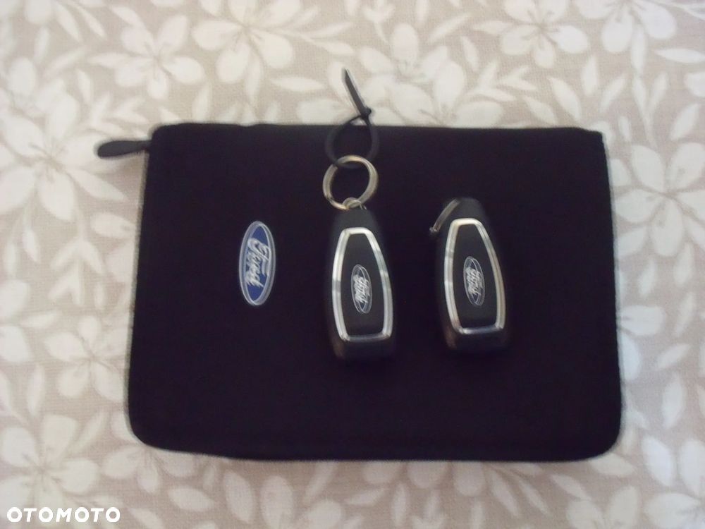 Ford Kuga 1.5 EcoBoost 2x4 Individual - 39