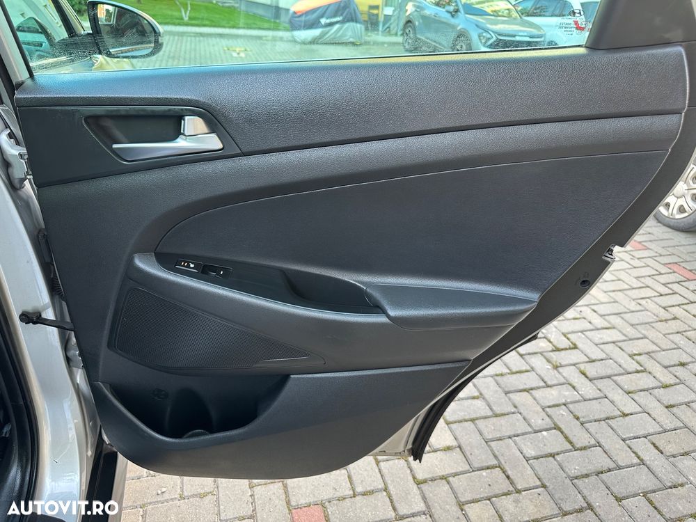 Hyundai Tucson blue 1.7 CRDi 2WD DCT Style - 27
