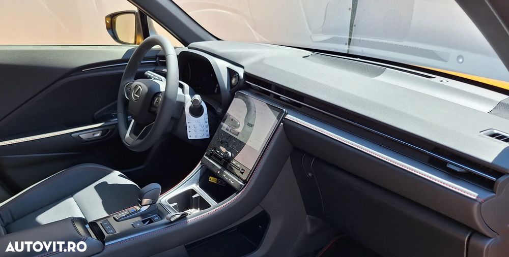 Lexus LBX 1.5 HEV 4x2 CVT Emotion - 13