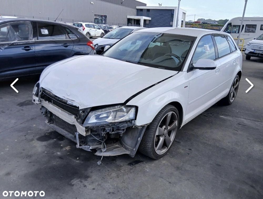 Audi A3 Sportback 2.0 TDI DPF S tronic S line Sportpaket - 10