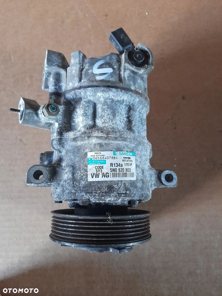 Kompresor sprężarka klimatyzacji VW Passat B6 5N0820803 - 1