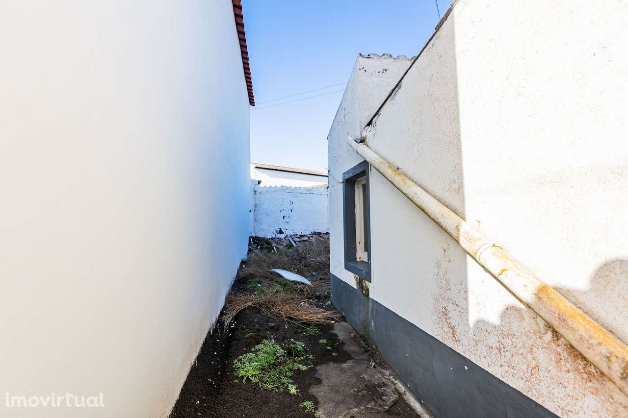 Moradia - Mosteiros - Grande imagem: 2/22