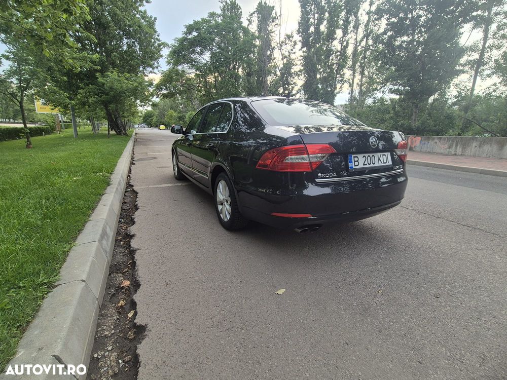 Skoda Superb 2.0 TDI Elegance DSG - 21