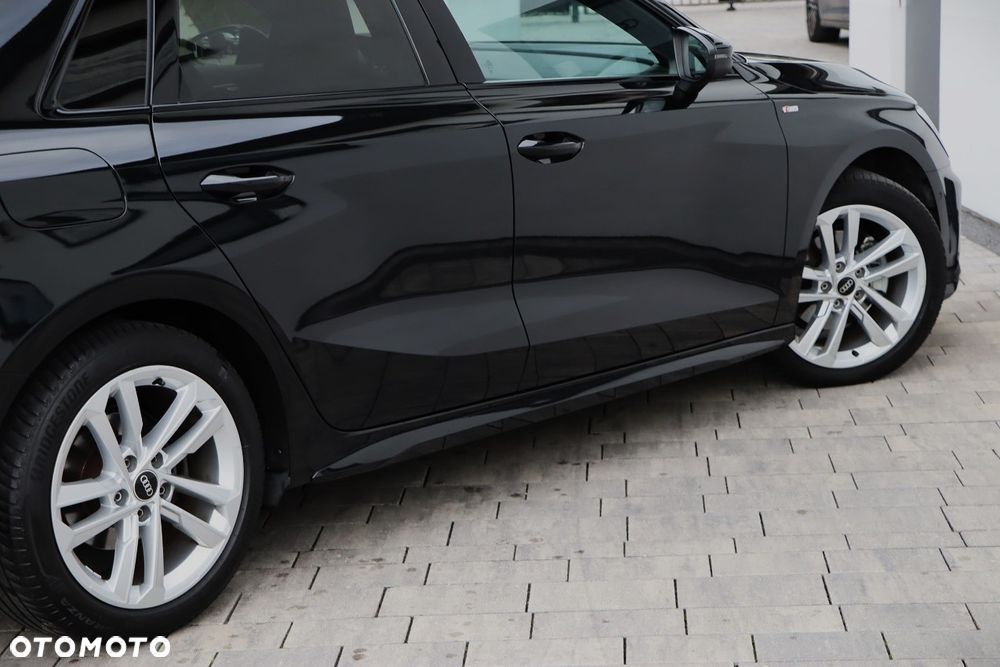 Audi A3 Sportback - 16