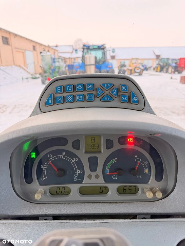 New Holland T6070 - 1