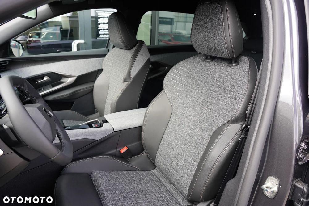 Peugeot 5008 1.2 PureTech mHEV Business S&S e-DCS6 - 11