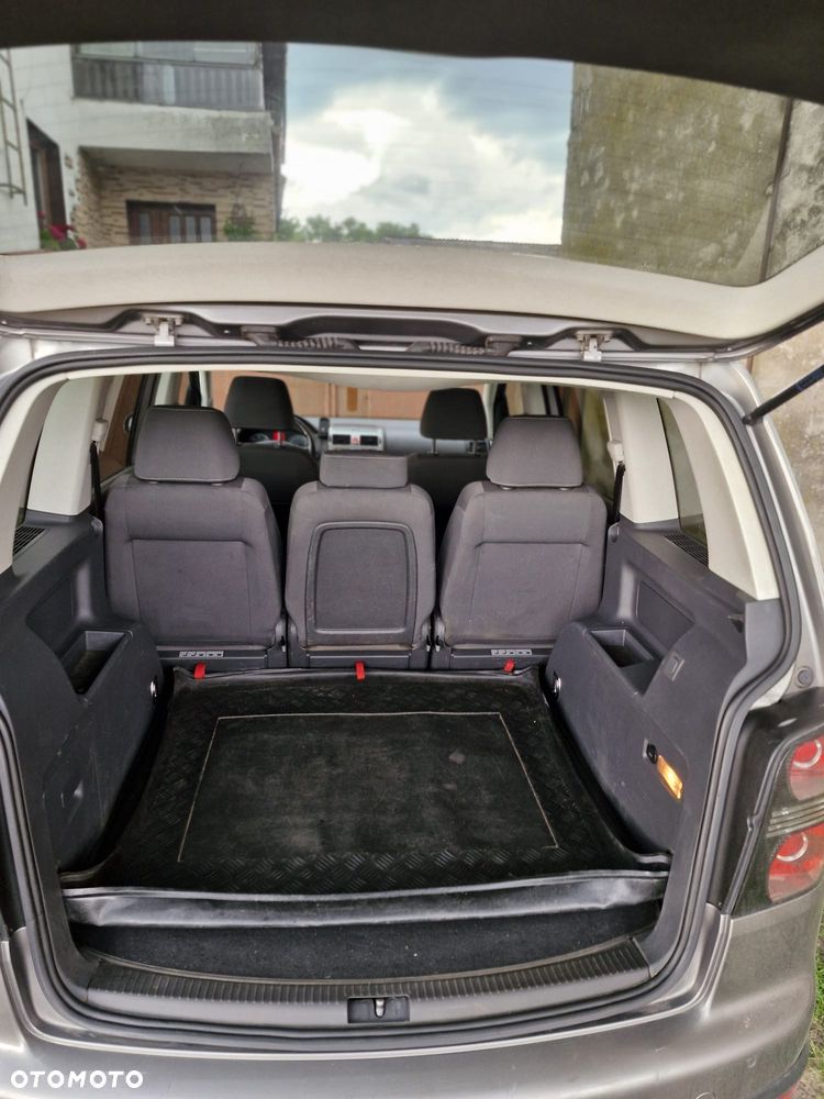 Volkswagen Touran 2.0 TDI DPF Cross - 12