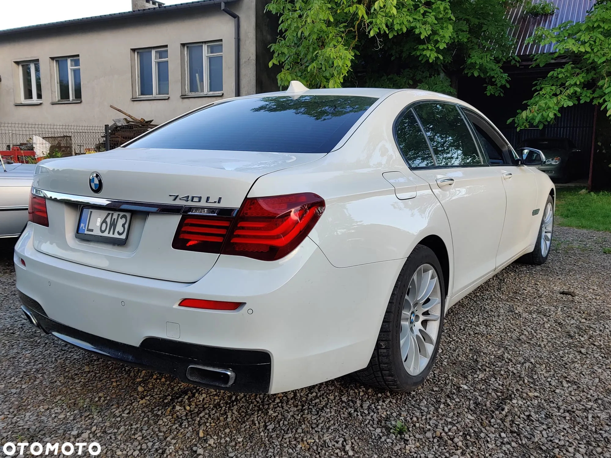 BMW Seria 7 740Li Edition Exclusive - 12