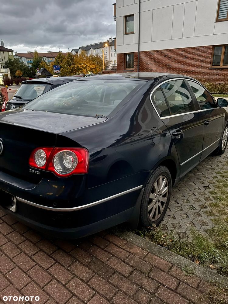Volkswagen Passat 2.0 TDI Comfortline DSG - 6