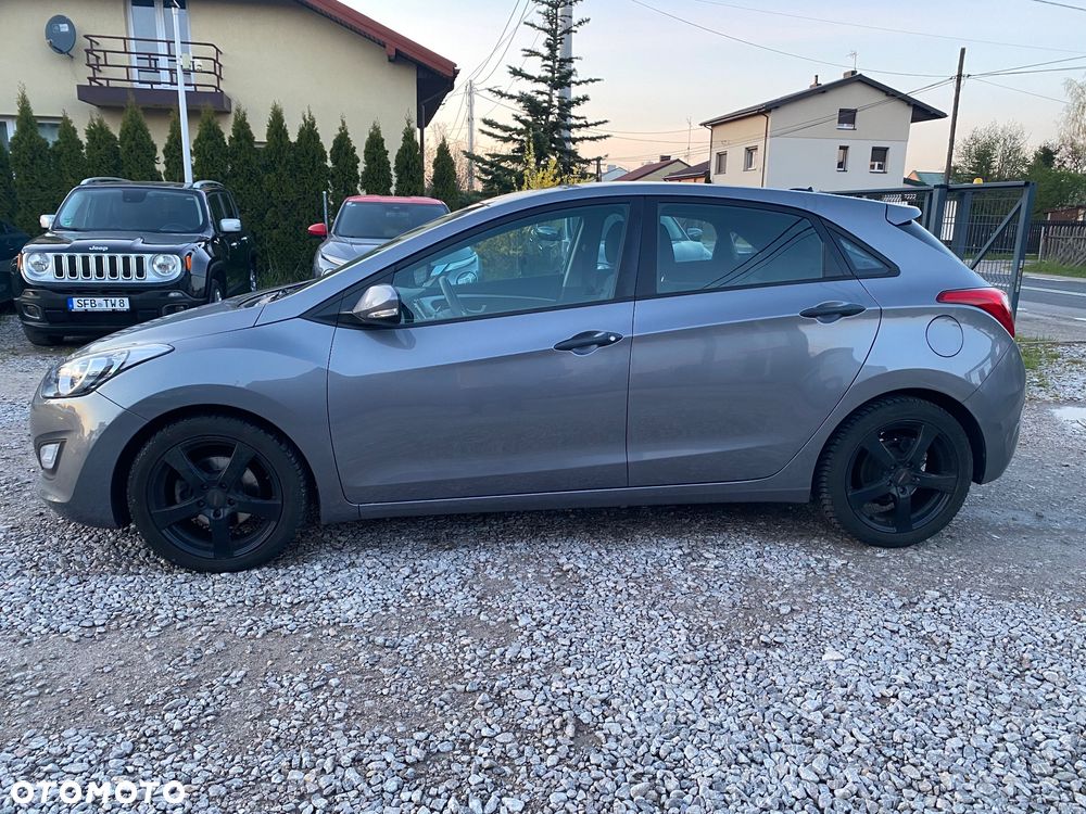 Hyundai i30 1.4 Premium - 11