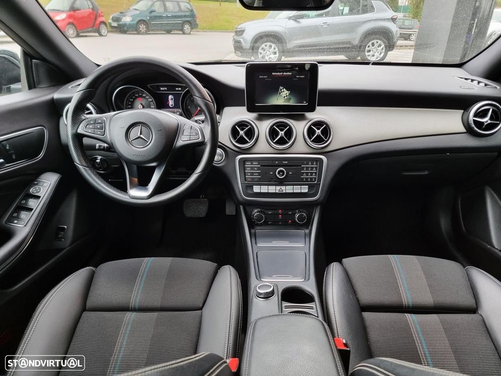 Mercedes-Benz CLA 180 d Urban Aut. - 17