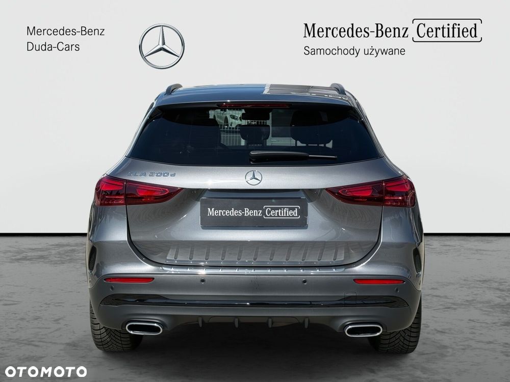 Mercedes-Benz GLA 200 d AMG Line - 4