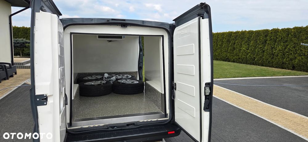 Renault Trafic L2H1 CHŁODNIA Bogato Wyposażony Polska Vivaro Talento Transporter Vito - 5