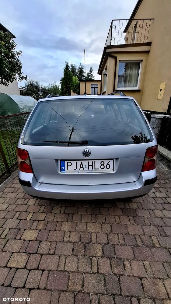 Volkswagen Passat - 4