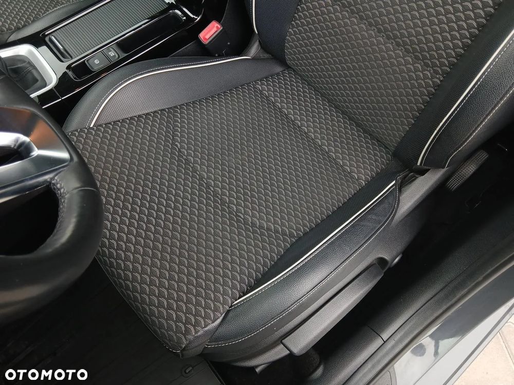 Kia Ceed 1.5 T-GDI Business Line - 12