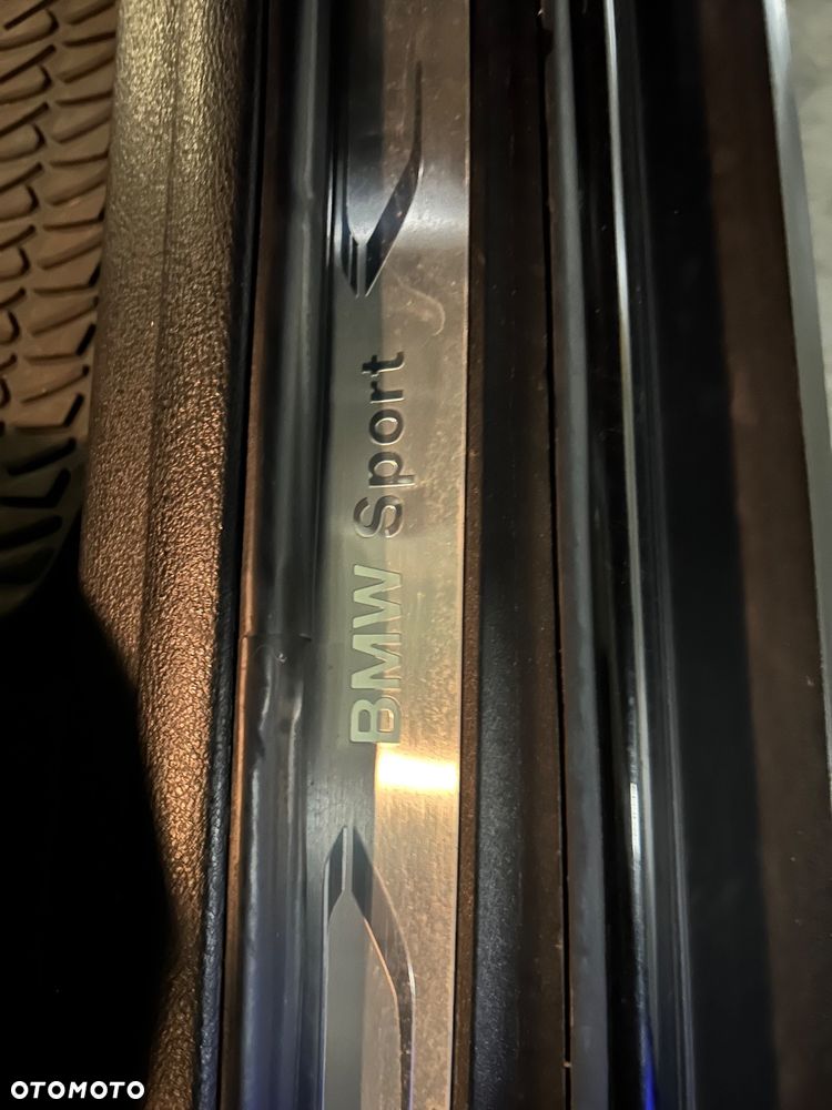 BMW X1 xDrive20d Sport Line - 24