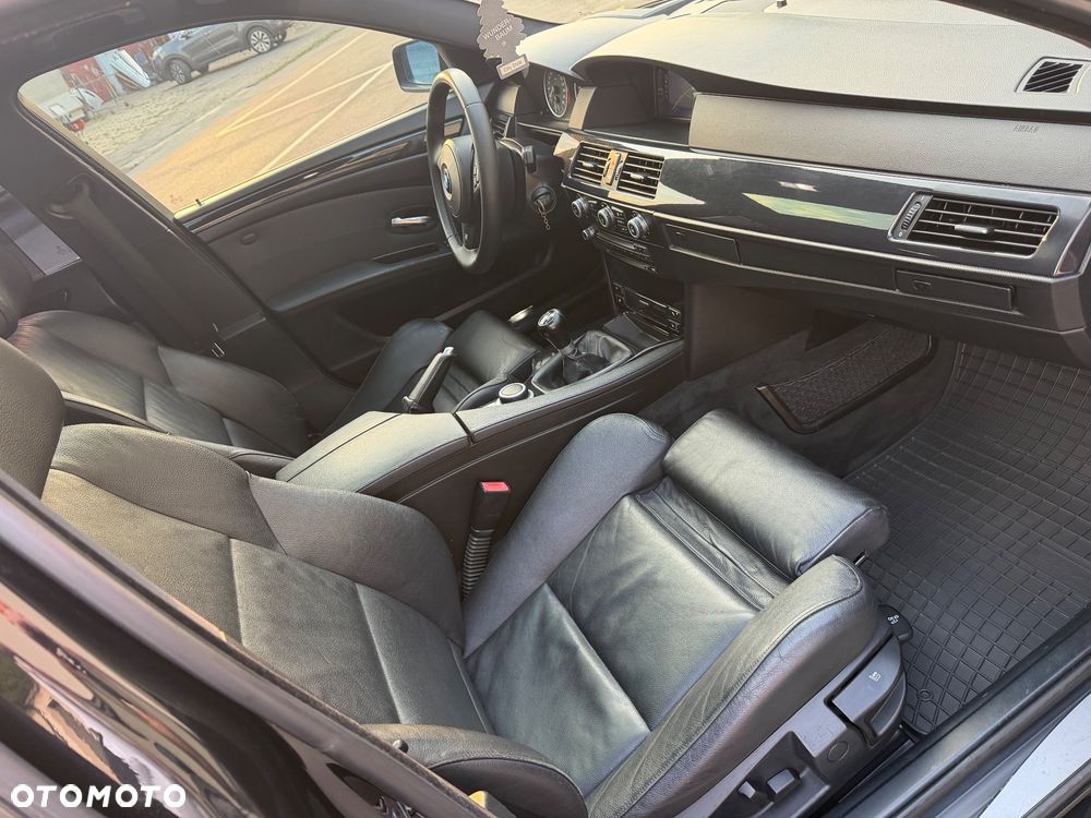 BMW Seria 5 525d Edition Lifestyle - 19