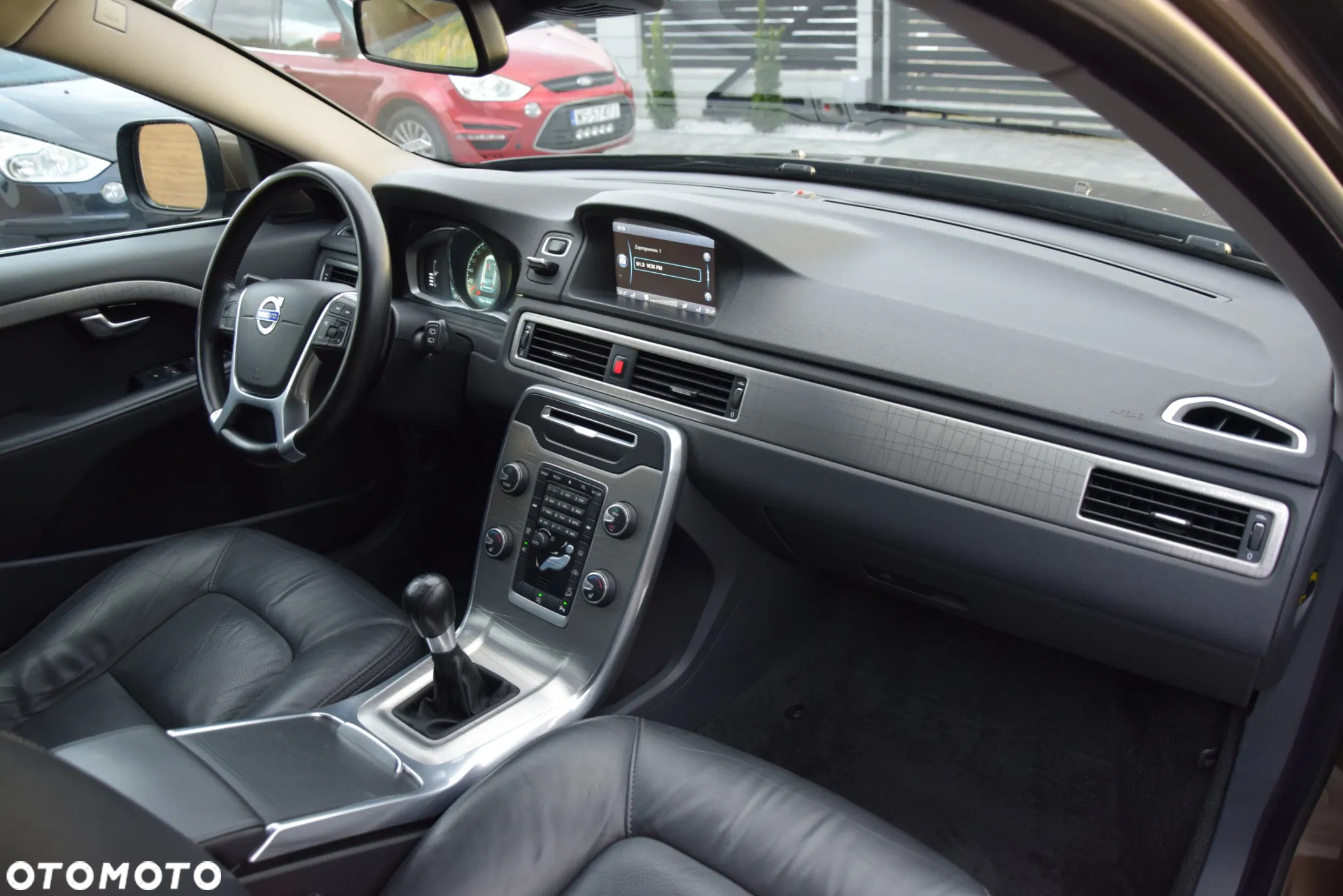 Volvo XC 70 2.4D AWD Momentum - 27