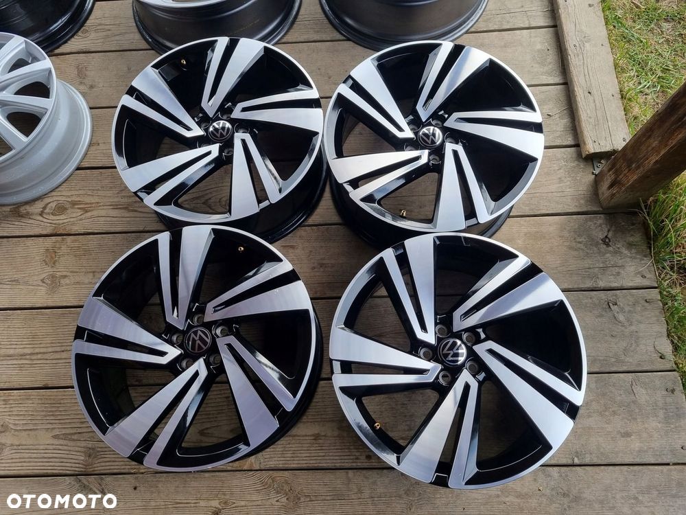 VW T-CROSS alufelgi 7JX18H2 ET39 2GM 5X100 super stan 4szt. - 1