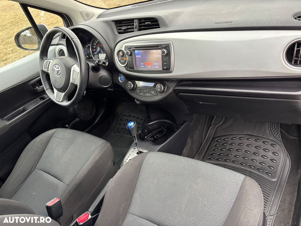 Toyota Yaris - 11