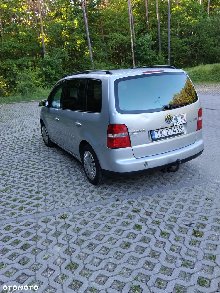 Volkswagen Touran 1.9 TDI Highline - 3