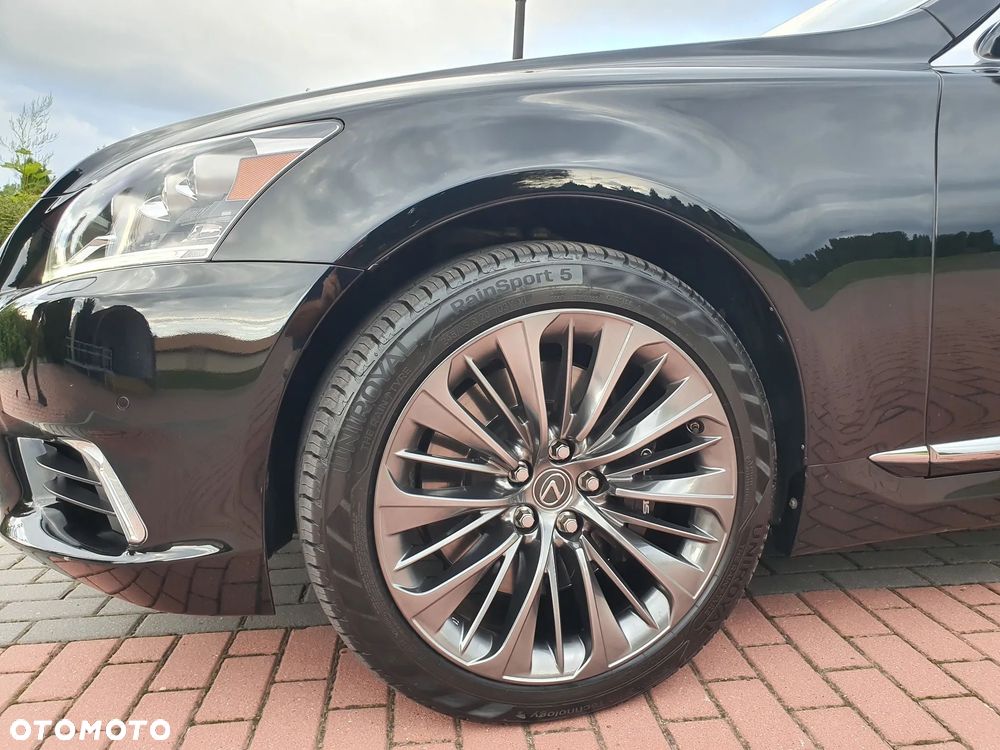 Lexus LS - 11